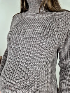 Garbós nyakú kötött tunika - hamvas barna csillám Garbós nyakú kötött tunika - hamvas barna csillám